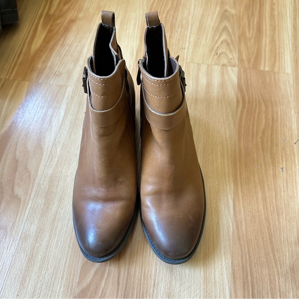 Vince Camuto Brown Ankle Boots with Zipper Closure - Picture 3 of 12